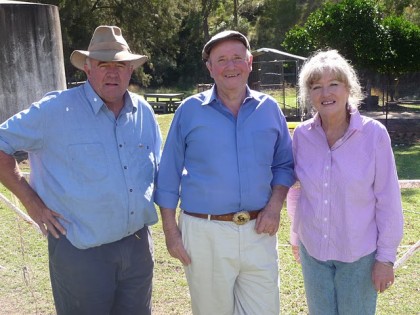 Dr Harry films a story at Penny & Michael's "Hidden Valley" Willow Tree